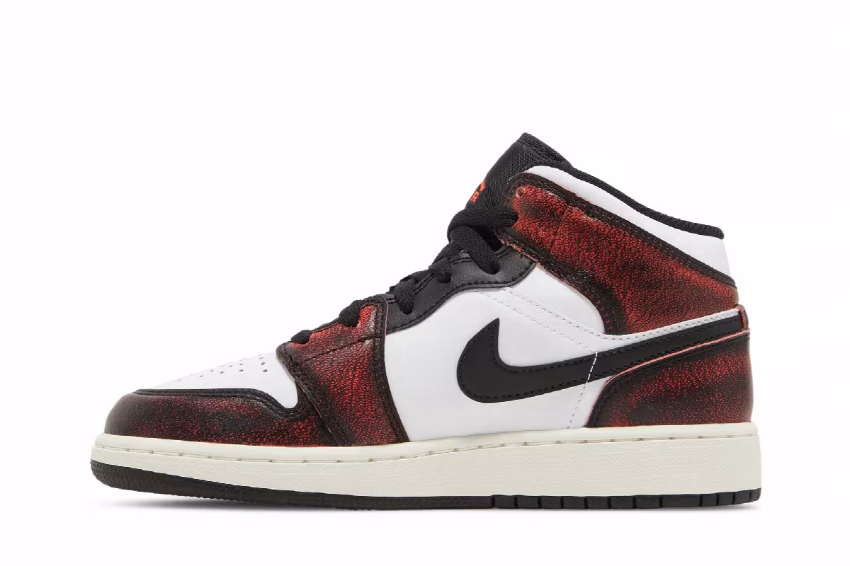 Air Jordan 1 Mid SE GS Wear-Away, view 4