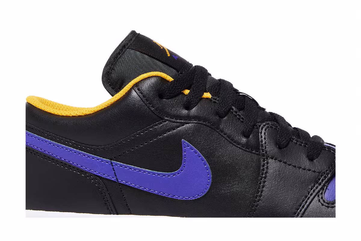Air Jordan 1 Low GS Lakers, view 3