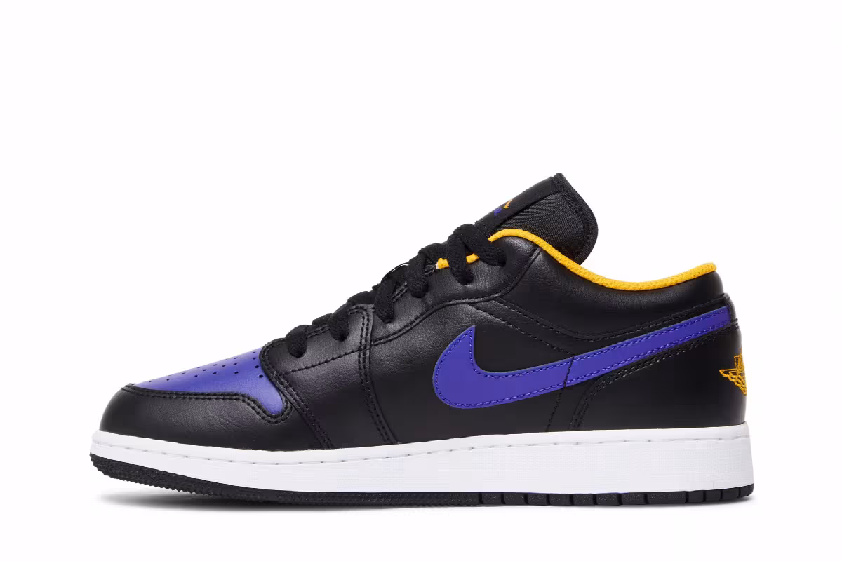 Air Jordan 1 Low GS Lakers, view 4