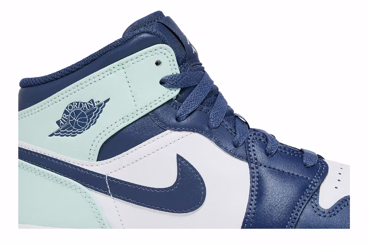 Air Jordan 1 Mid GS Blue Mint, view 3