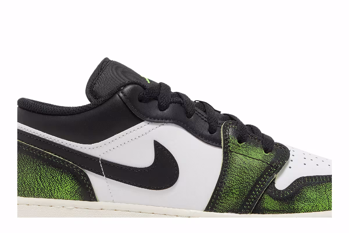 Air Jordan 1 Low SE GS Wear-Away - Electric Green, view 3