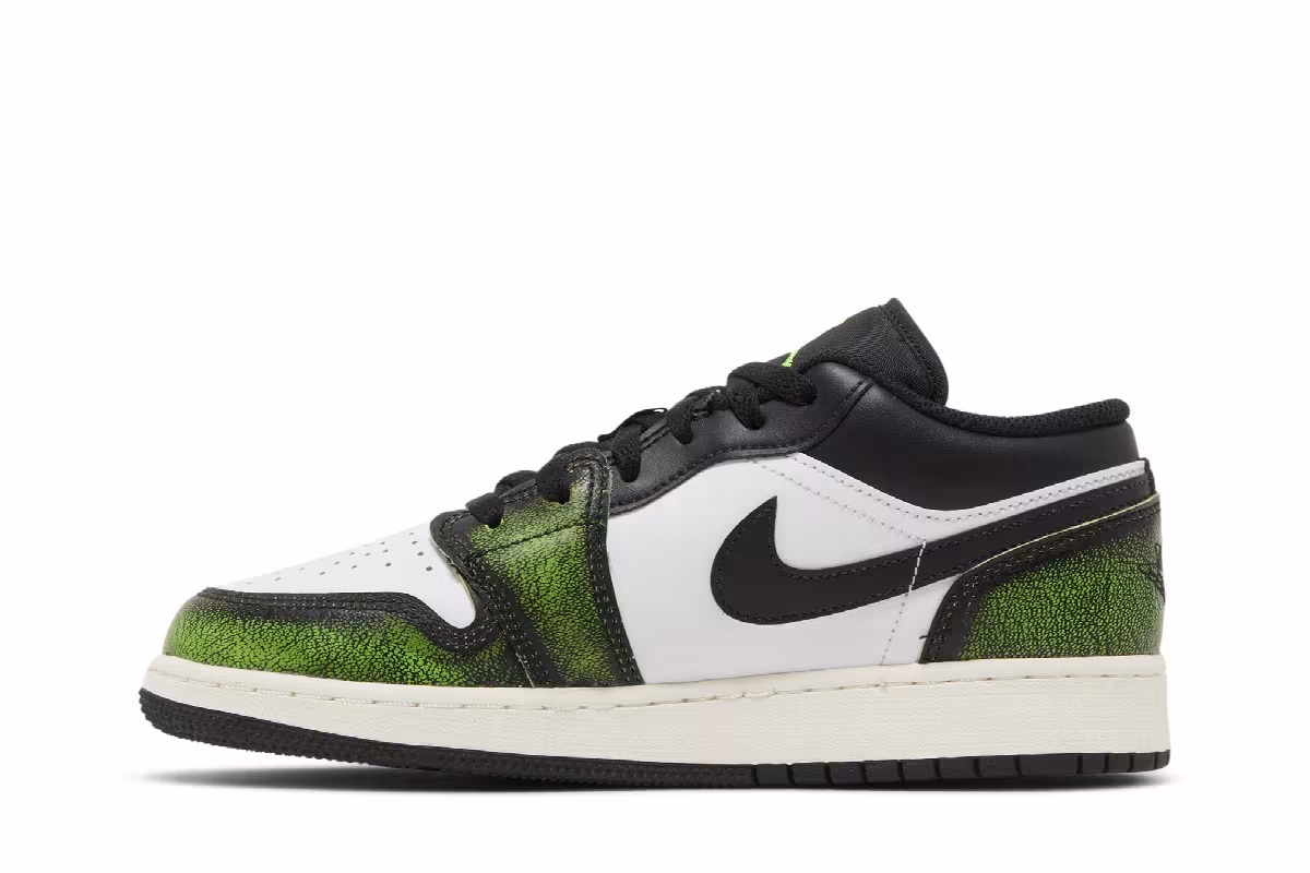 Air Jordan 1 Low SE GS Wear-Away - Electric Green, view 4