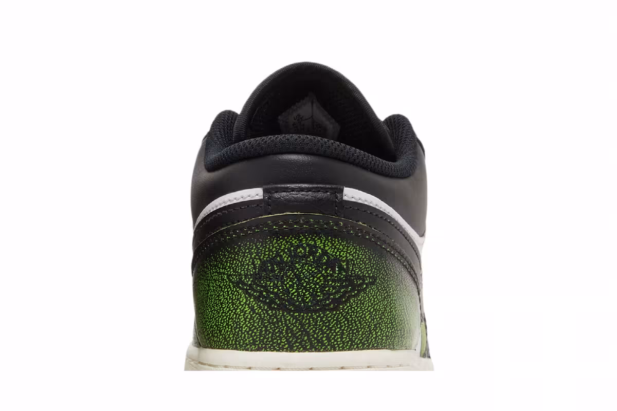 Air Jordan 1 Low SE GS Wear-Away - Electric Green, view 8