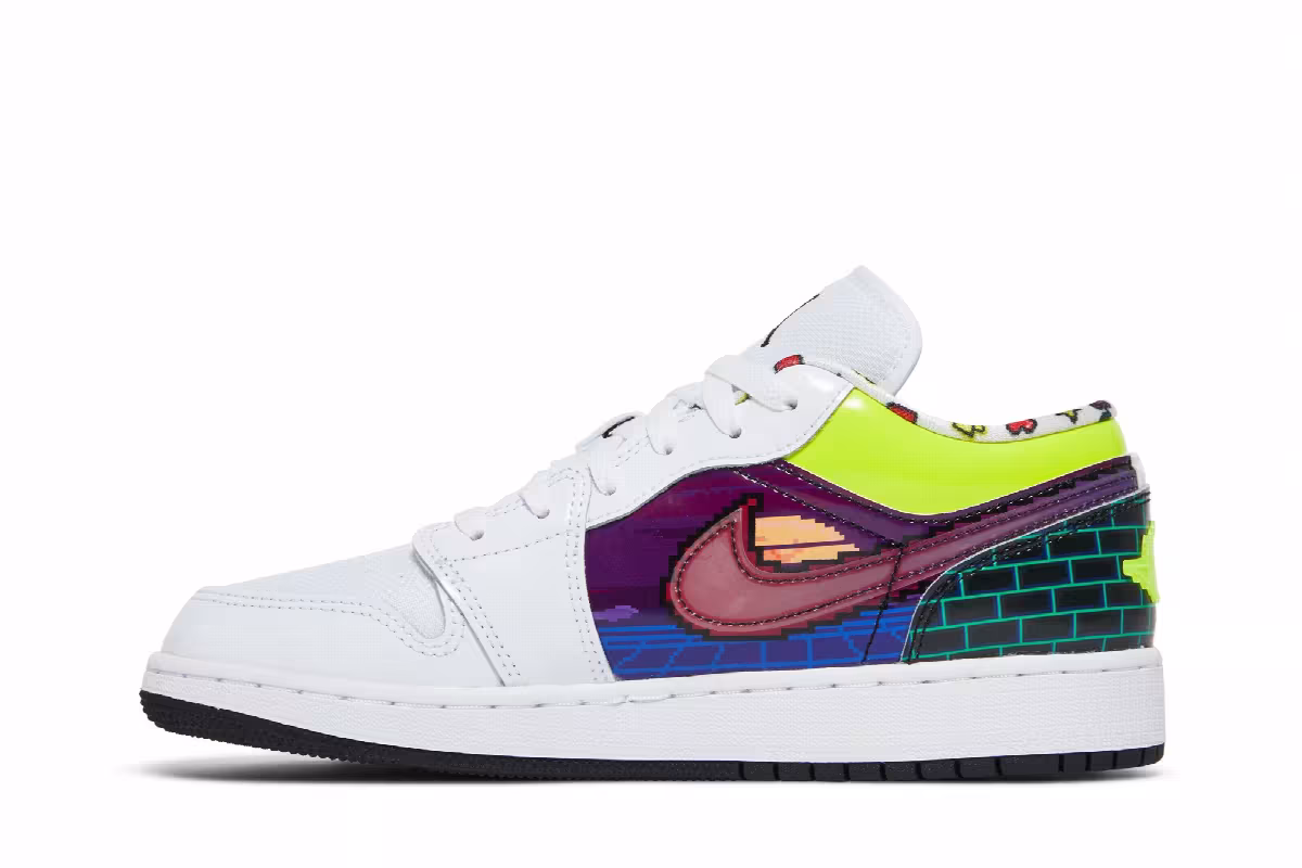 Air Jordan 1 Low GS Old School Gaming, view 4