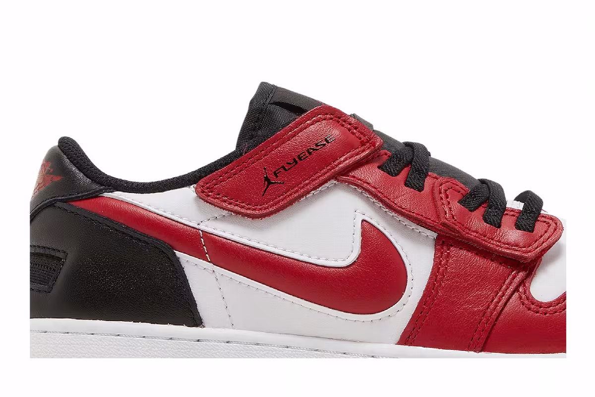 Air Jordan 1 Low FlyEase GS White Gym Red, view 3