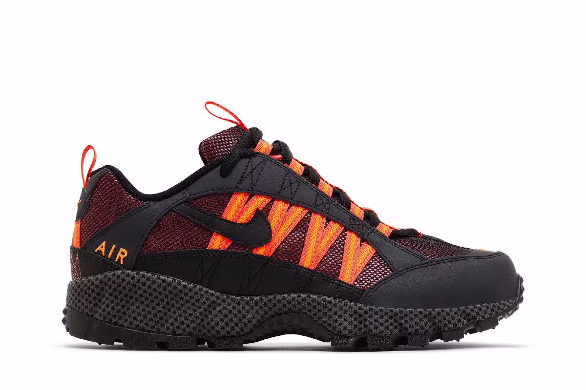 Nike Air Humara Black Bright Crimson, view 2