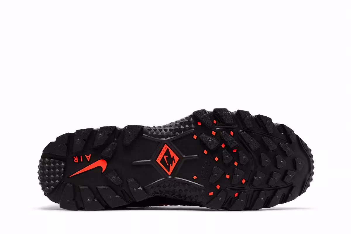 Nike Air Humara Black Bright Crimson, view 5
