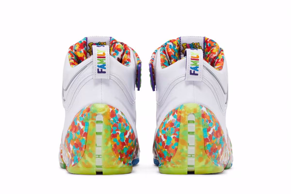 Nike Zoom LeBron 4 Fruity Pebbles 2024, view 7