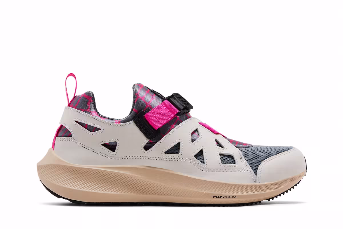 Patta x Nike Air Huarache 20Y24 White Pink, view 2