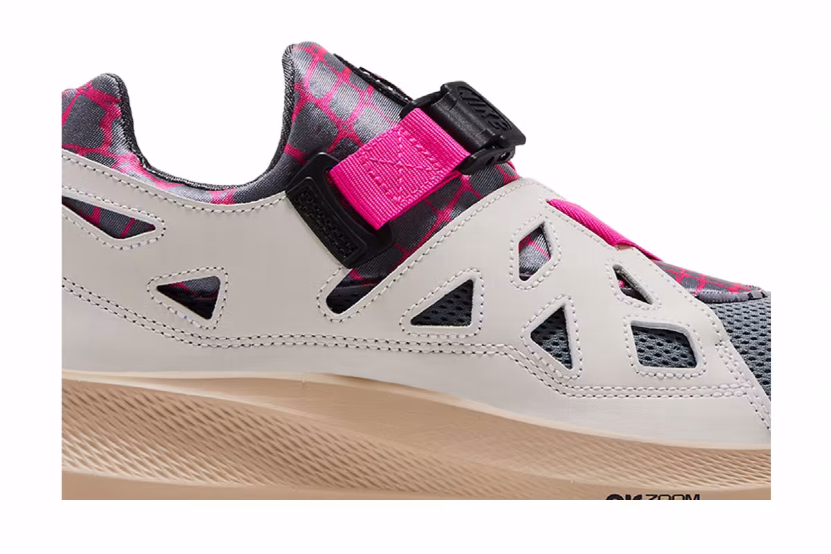 Patta x Nike Air Huarache 20Y24 White Pink, view 3