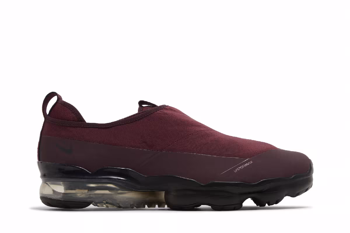 Nike Air VaporMax Moc Roam Burgundy Crush, view 2