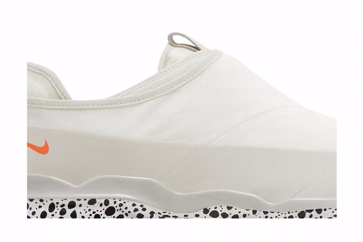 Nike Air VaporMax Moc Roam Electric Pack, view 3