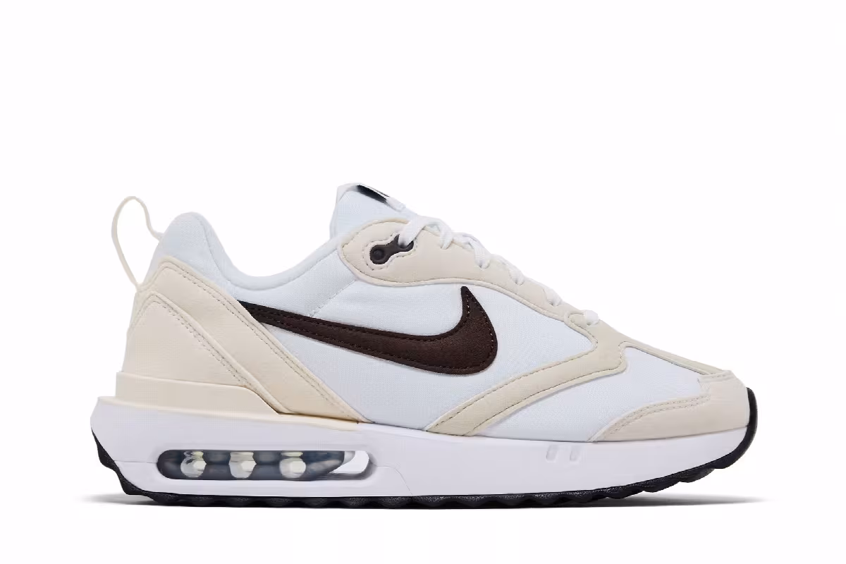 Nike Women's Air Max Dawn Phantom Baroque Brown, view 2