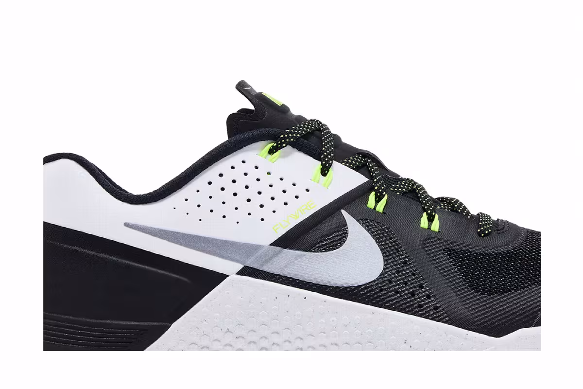 Nike Metcon 1 OG Black White Volt, view 3