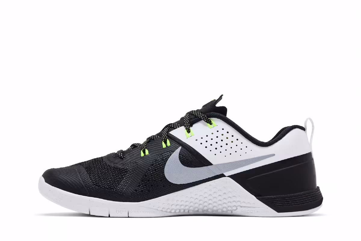Nike Metcon 1 OG Black White Volt, view 4