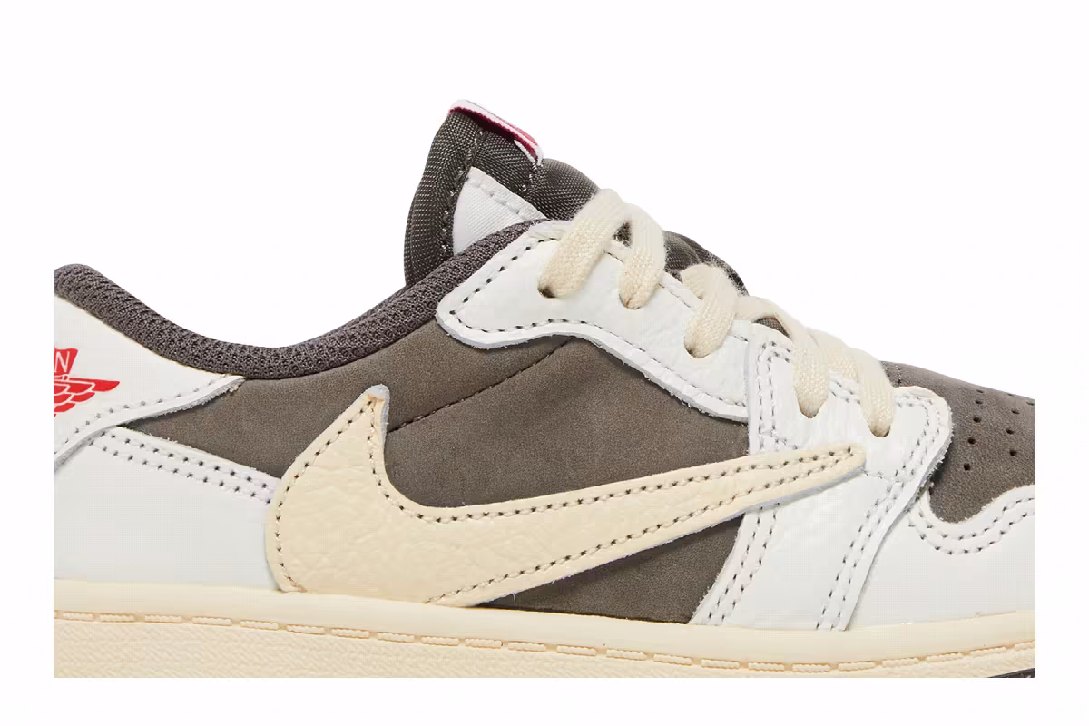 Travis Scott x Air Jordan 1 Low OG TD Reverse Mocha, view 3