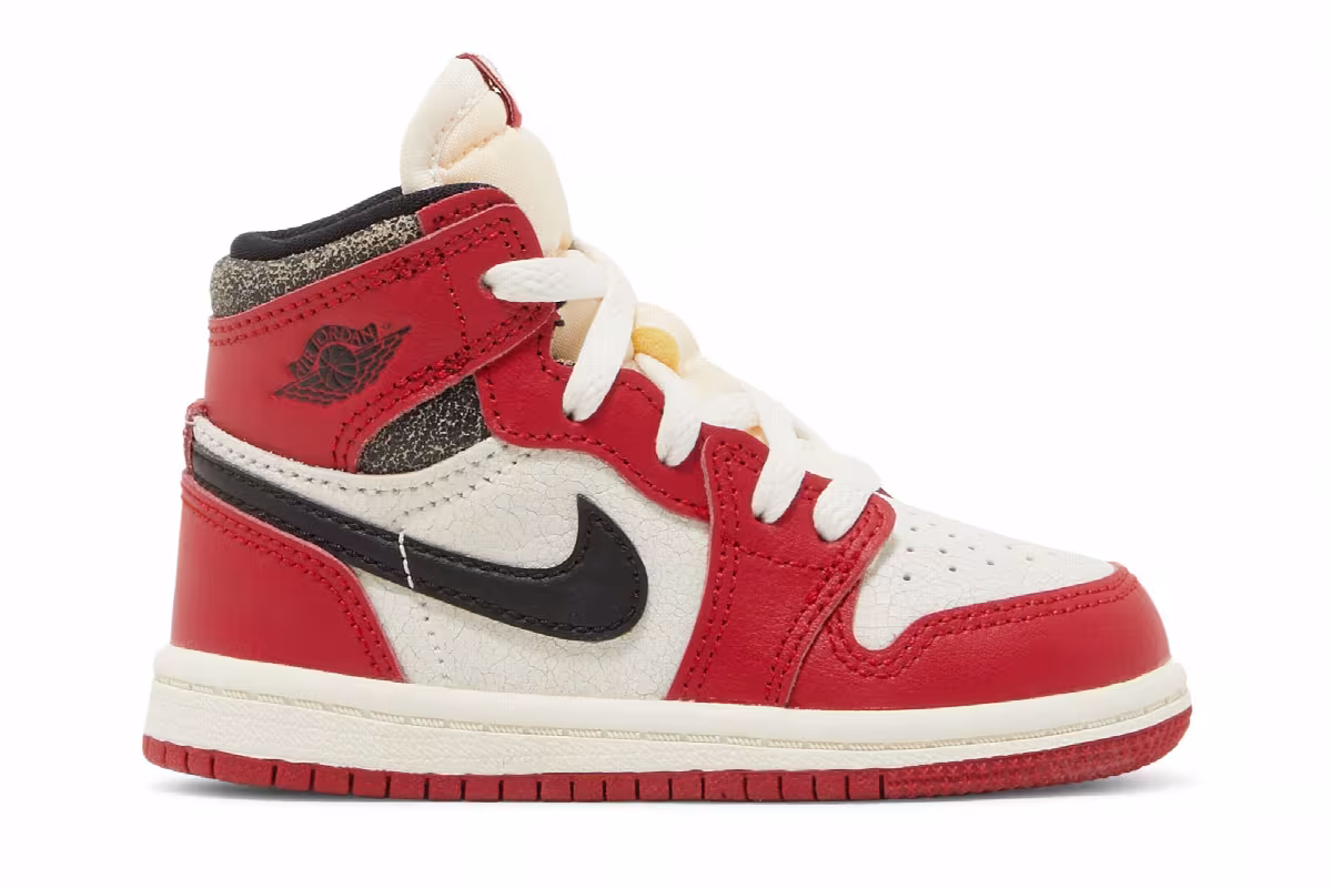 Air Jordan 1 High OG TD Chicago Lost & Found, view 2