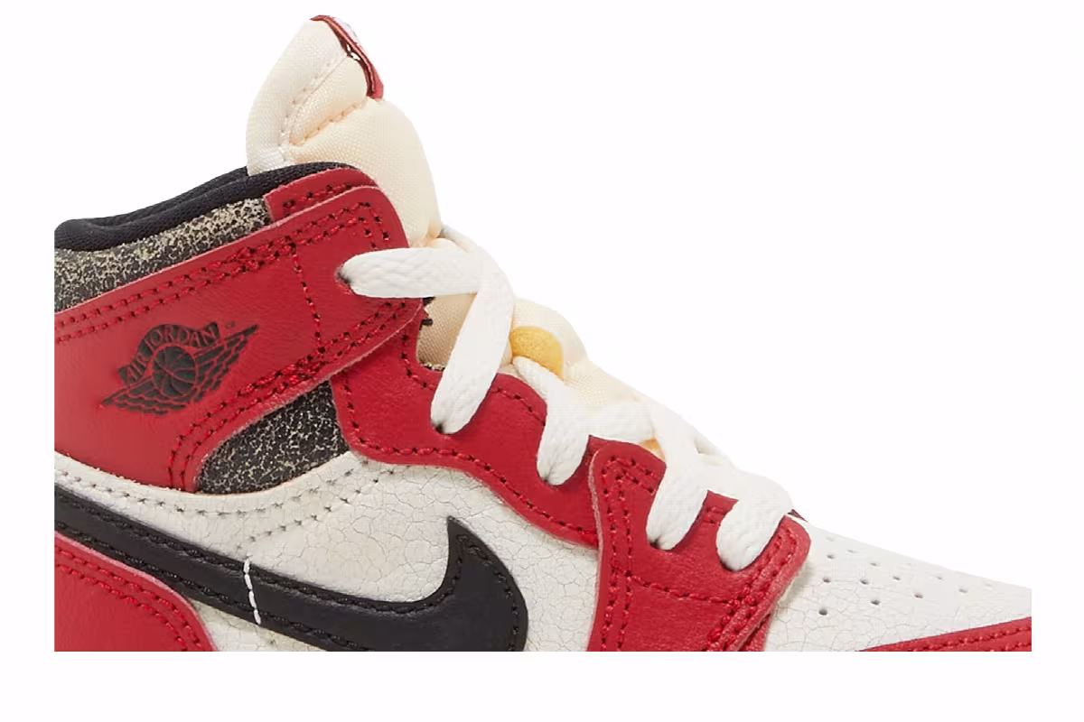 Air Jordan 1 High OG TD Chicago Lost & Found, view 3