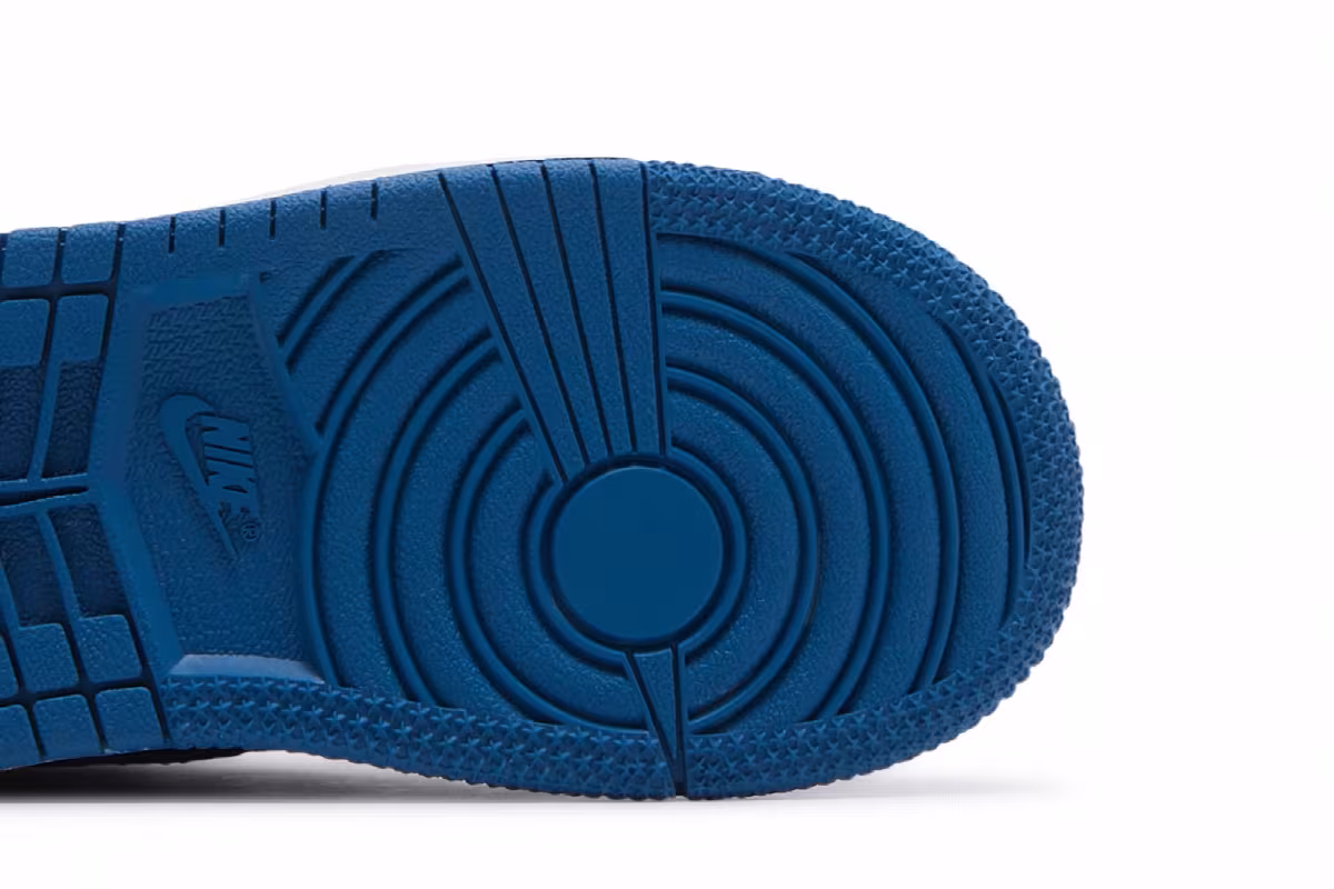 Air Jordan 1 High OG TD Dark Marina Blue, view 6