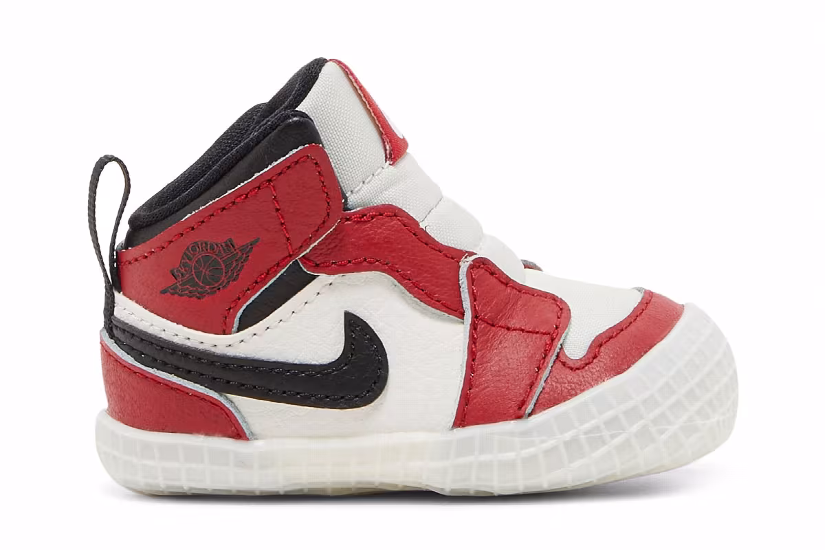 Air Jordan 1 Crib Bootie Chicago Lost & Found, view 2