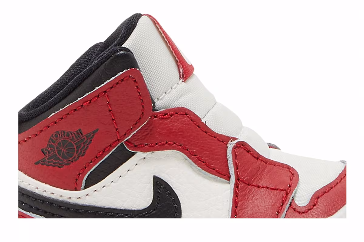 Air Jordan 1 Crib Bootie Chicago Lost & Found, view 3