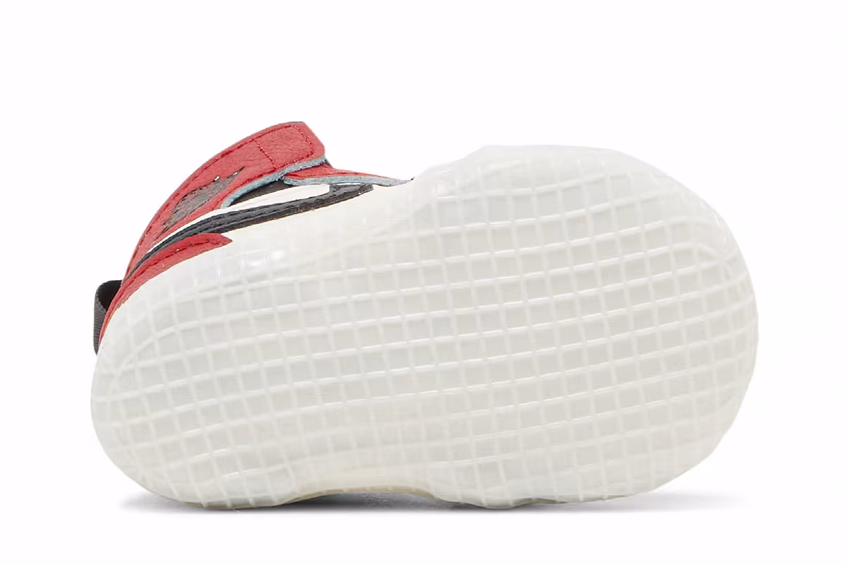 Air Jordan 1 Crib Bootie Chicago Lost & Found, view 5