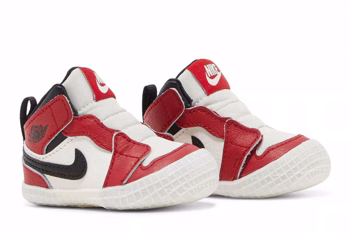 Air Jordan 1 Crib Bootie Chicago Lost & Found, view 9