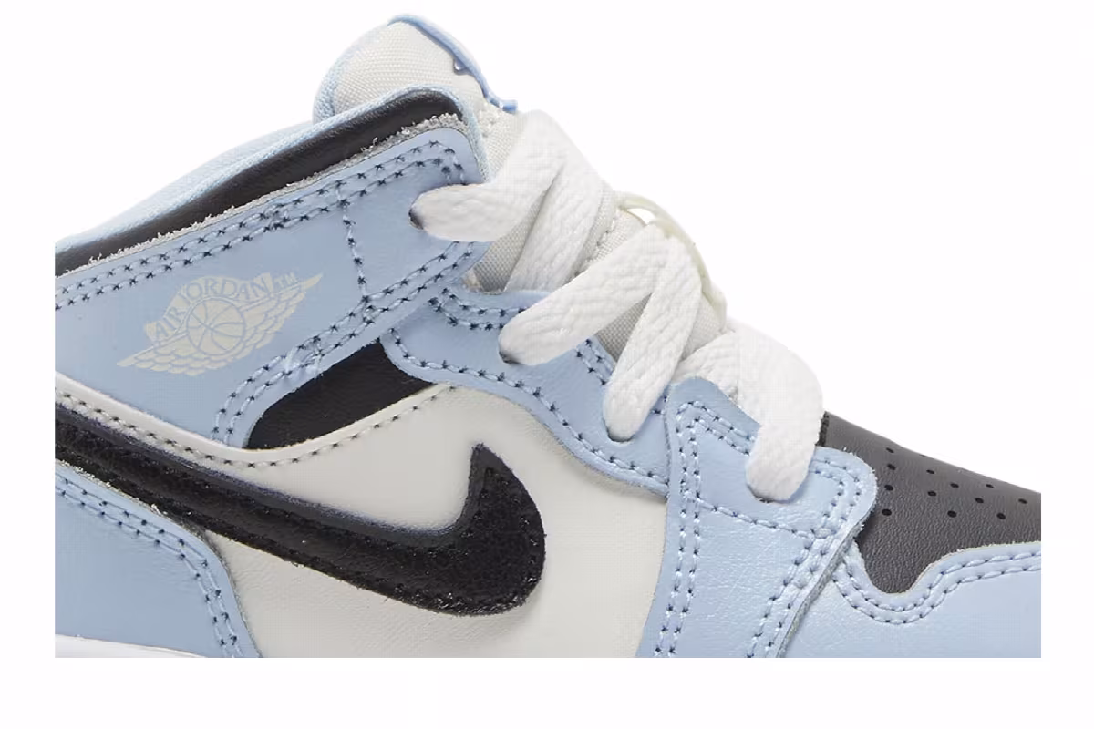 Air Jordan 1 Mid TD Ice Blue, view 3