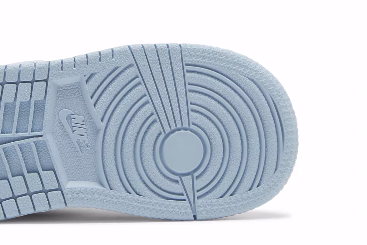 Air Jordan 1 Mid TD Ice Blue, view 6