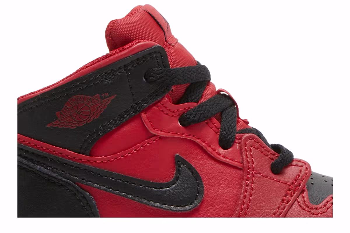 Air Jordan 1 Mid TD Reverse Bred, view 3