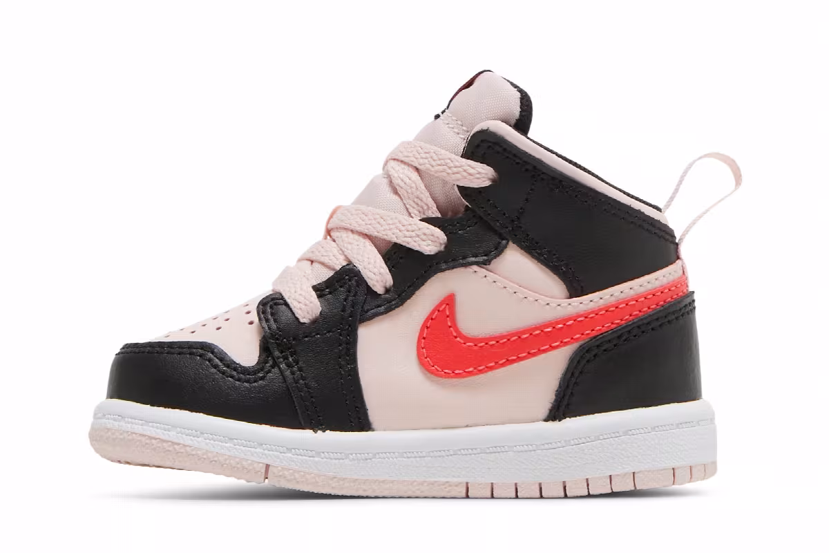 Air Jordan 1 Mid TD Black Pink Crimson, view 4