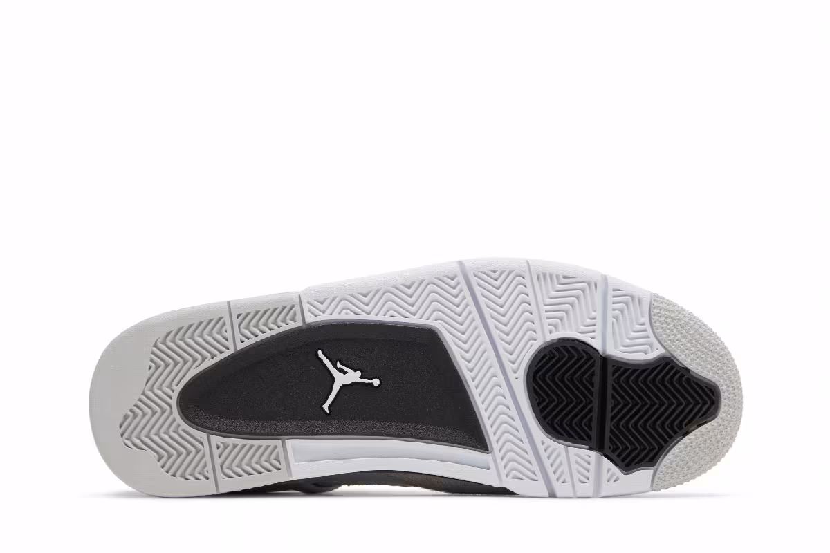 Air Jordan 4 Military Black, view 5