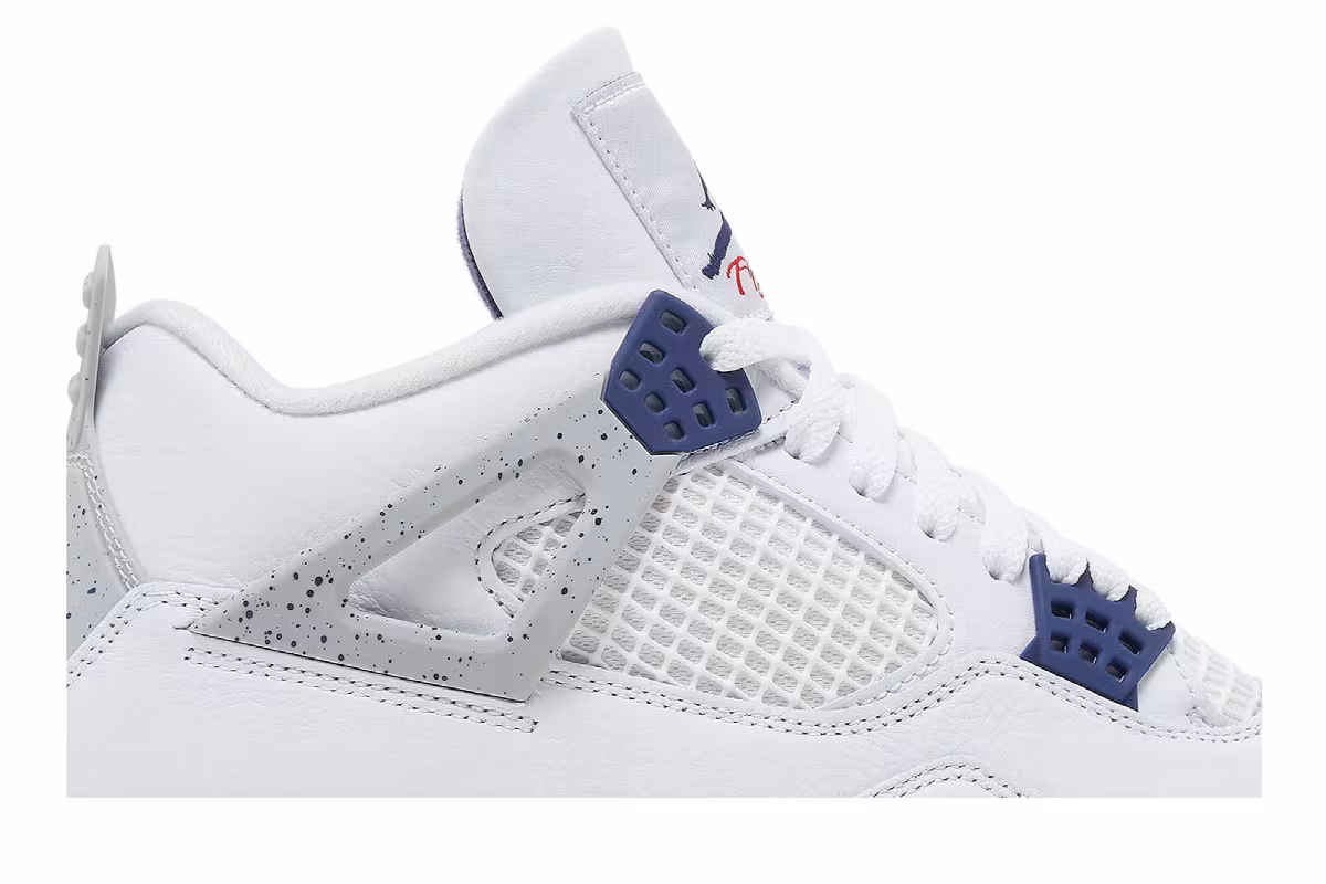 Air Jordan 4 Midnight Navy, view 3
