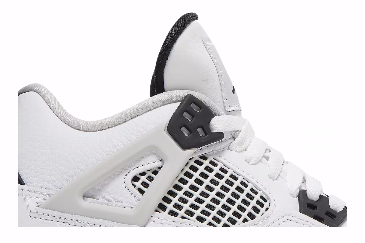 Air Jordan 4 GS Military Black, view 3