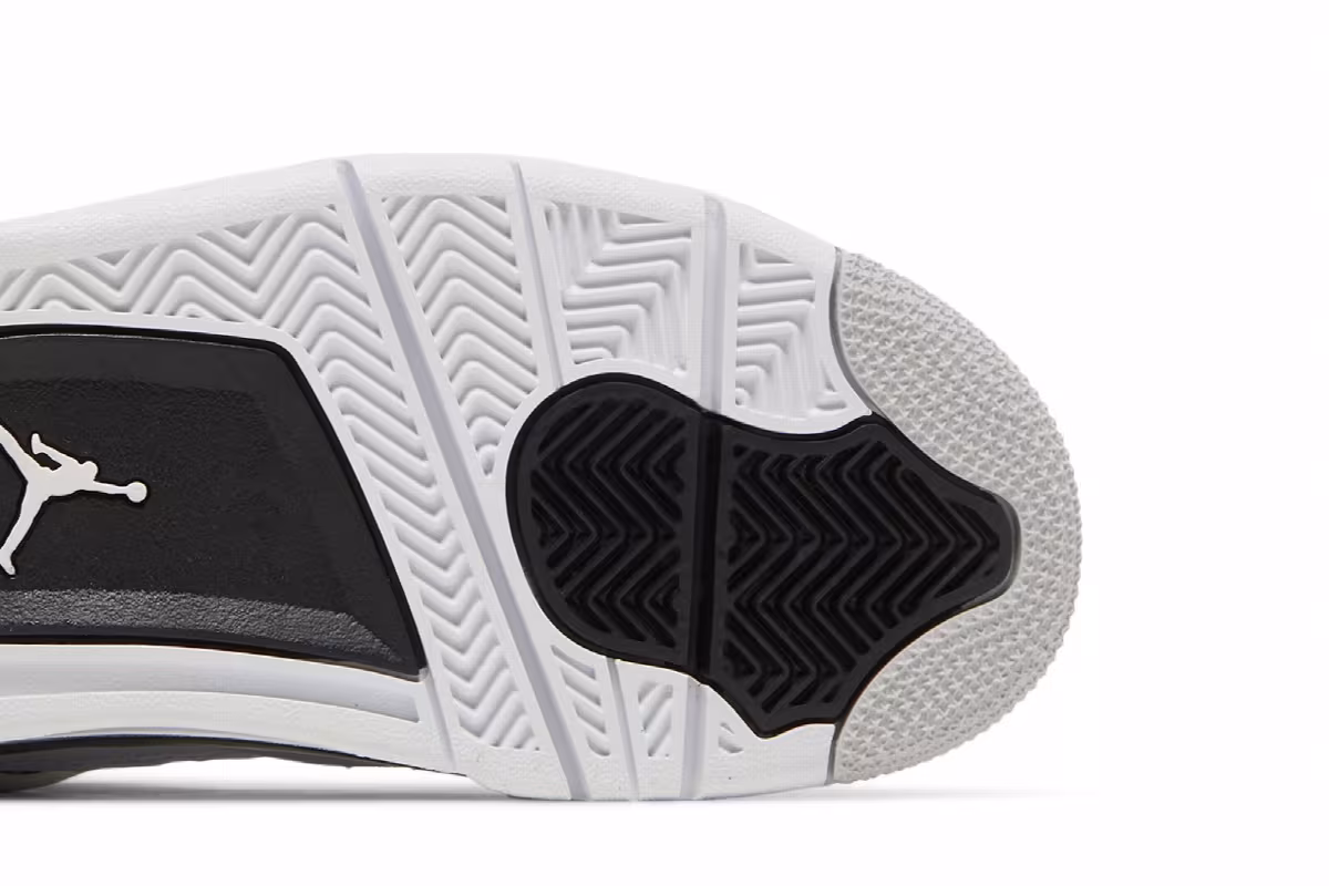 Air Jordan 4 GS Military Black, view 6