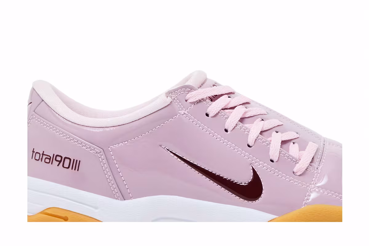 Nike Women's Total 90 3 SP Pink Foam Team Red, view 3