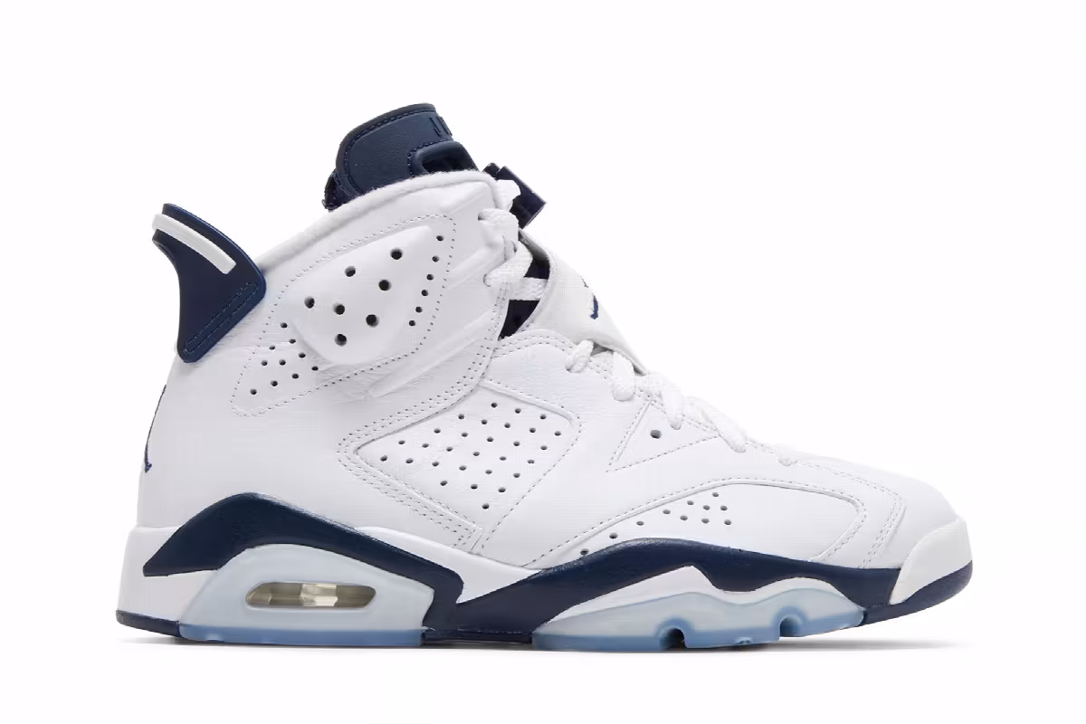 Air Jordan 6 Midnight Navy 2022, view 2