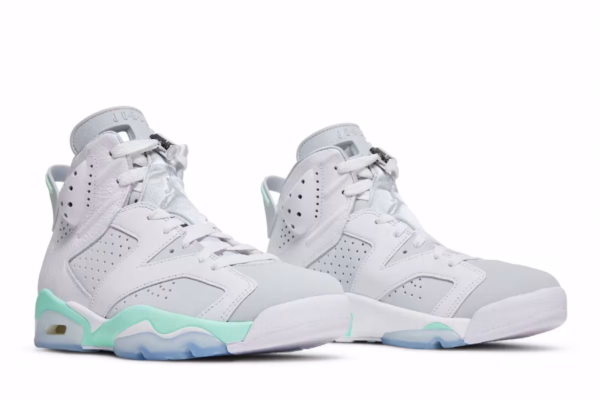 Women's Air Jordan 6 Mint Foam, view 9