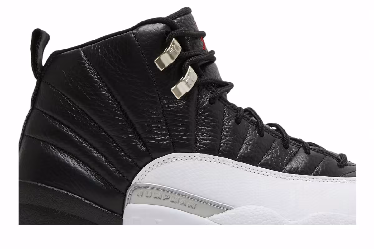 Air Jordan 12 Playoff 2022, view 3