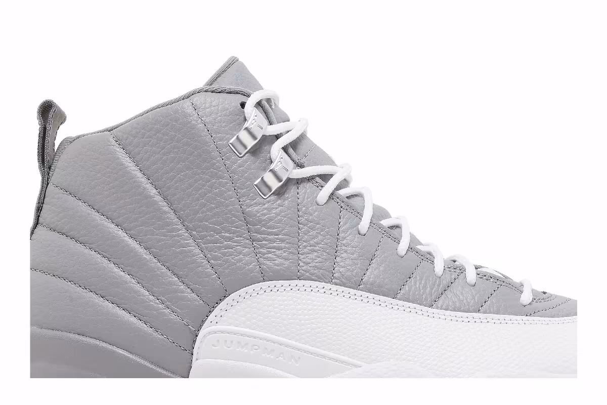 Air Jordan 12 Stealth, view 3