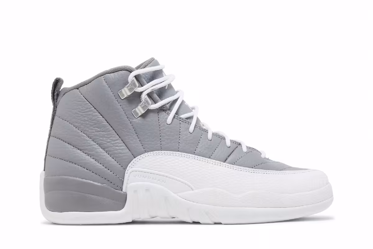 Air Jordan 12 GS Stealth, view 2