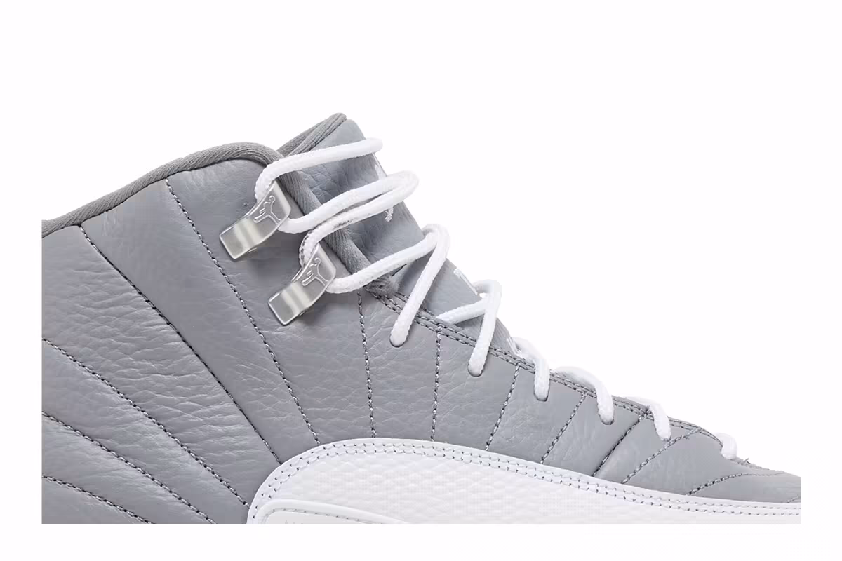Air Jordan 12 GS Stealth, view 3
