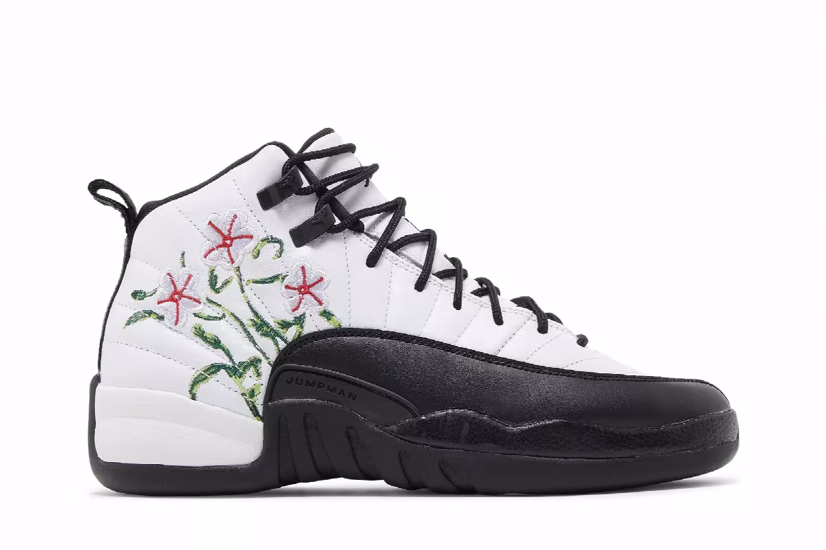 Air Jordan 12 GS Floral, view 2