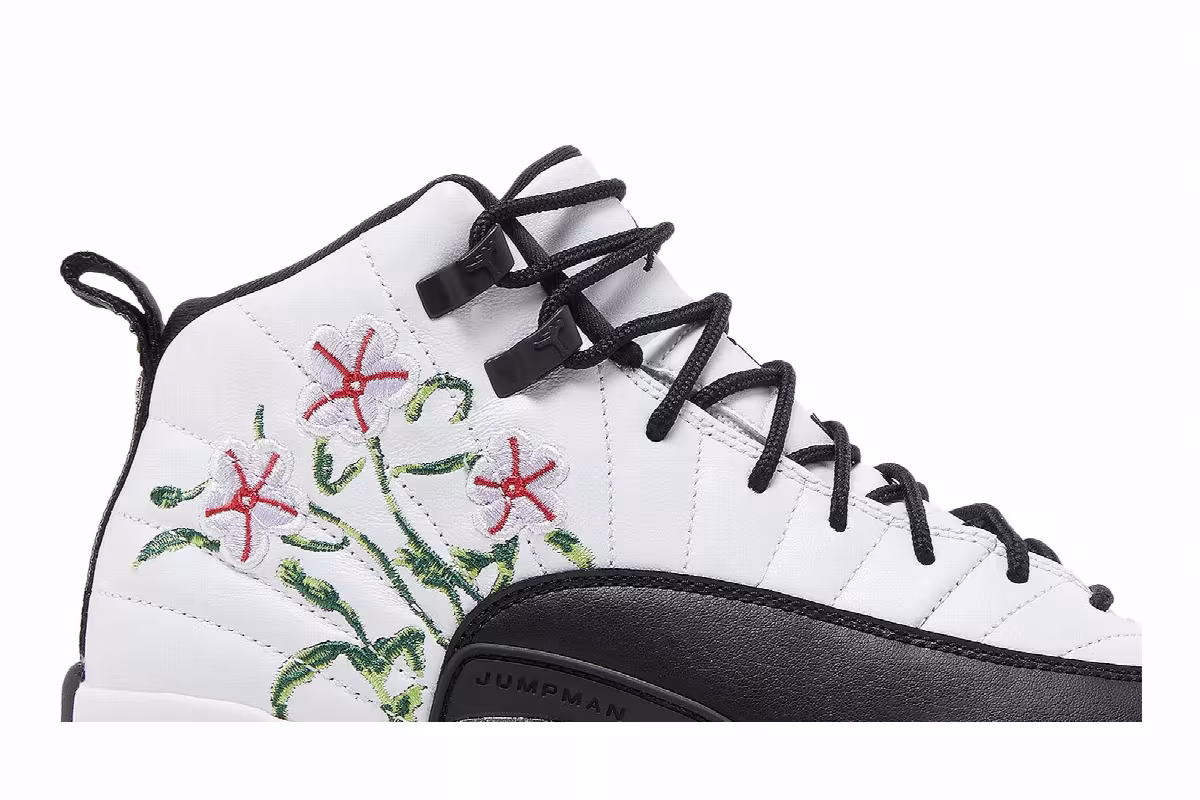 Air Jordan 12 GS Floral, view 3