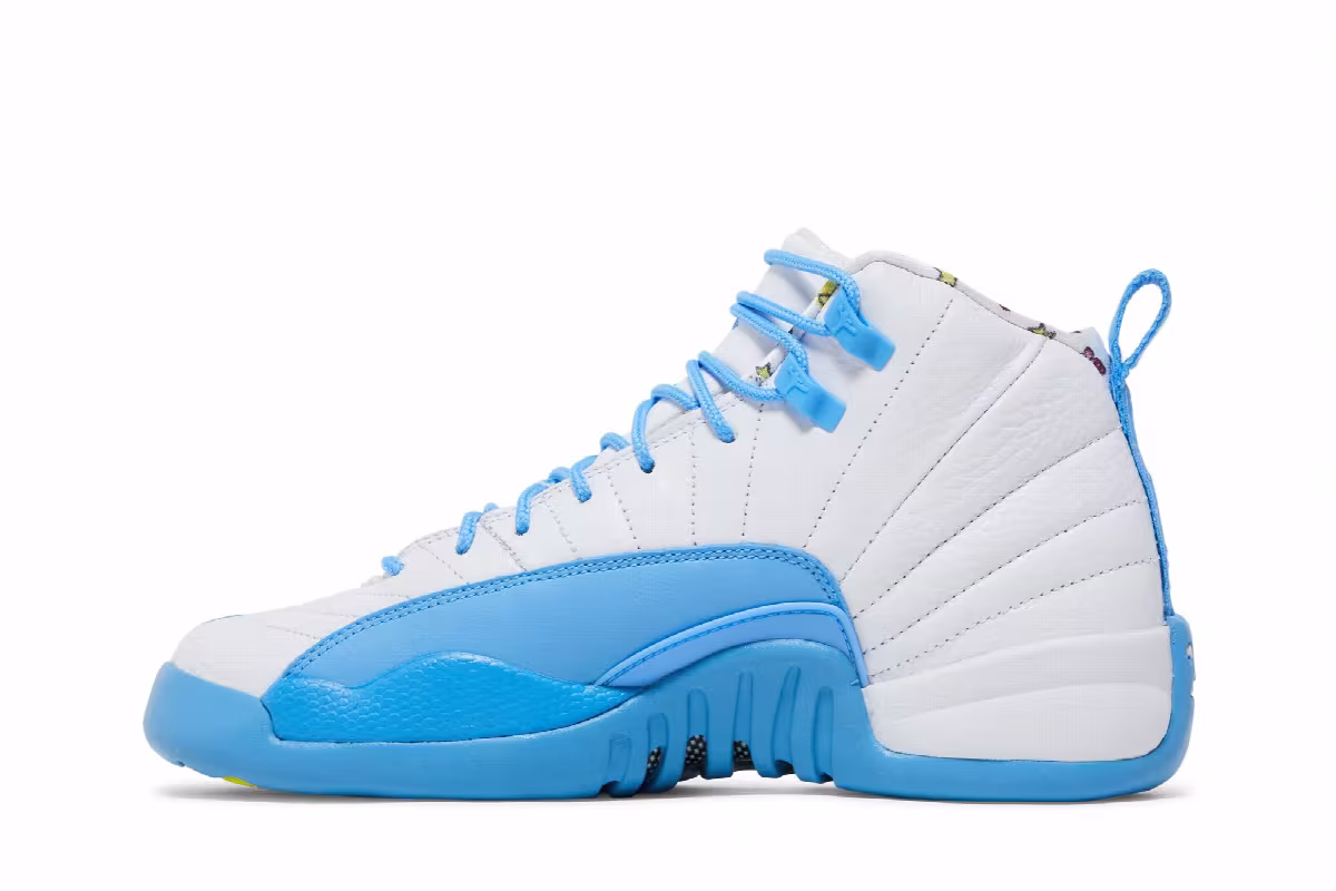 Air Jordan 12 GS Emoji, view 4