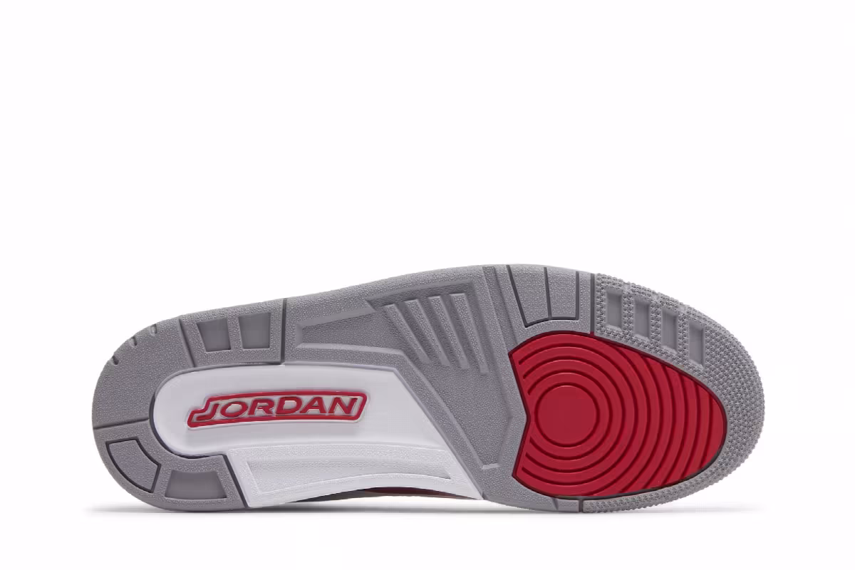 Air Jordan 3 Cardinal Red, view 5