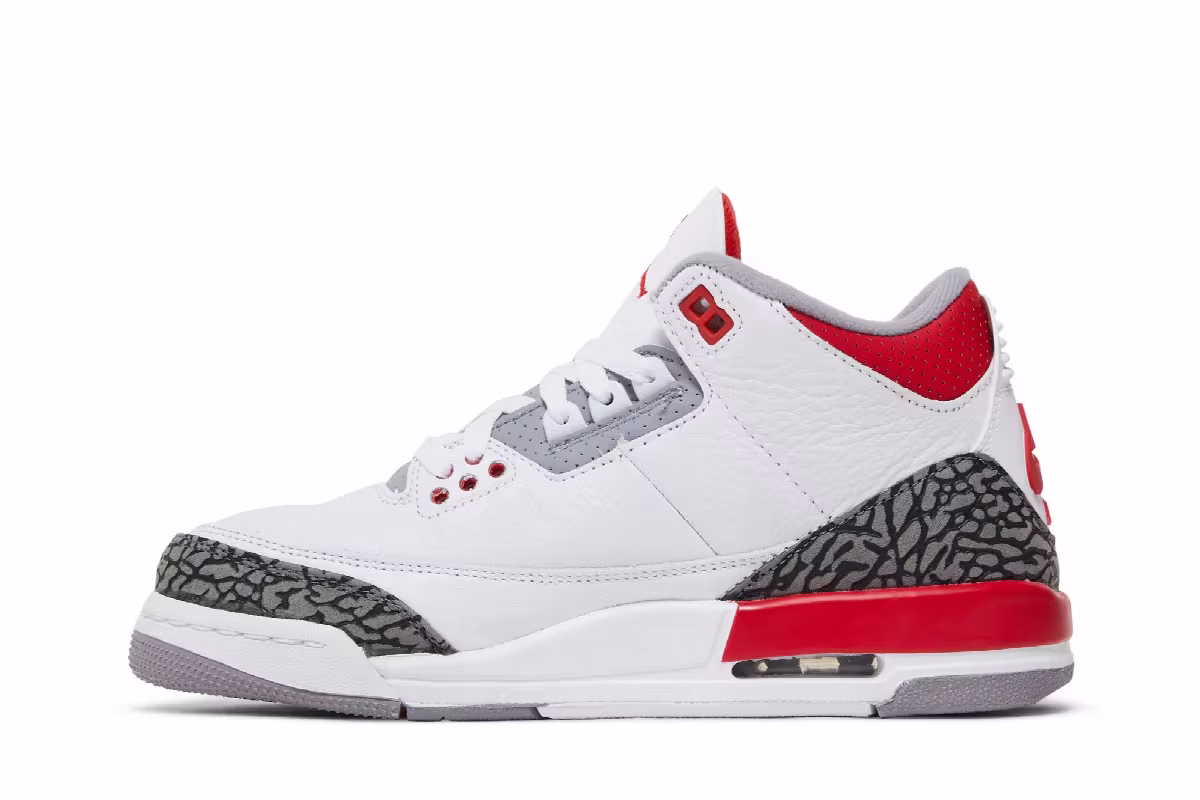 Air Jordan 3 GS Fire Red 2022, view 4