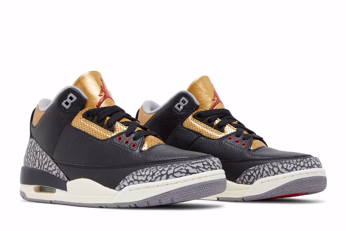 Women's Air Jordan 3 Black Gold, view 9