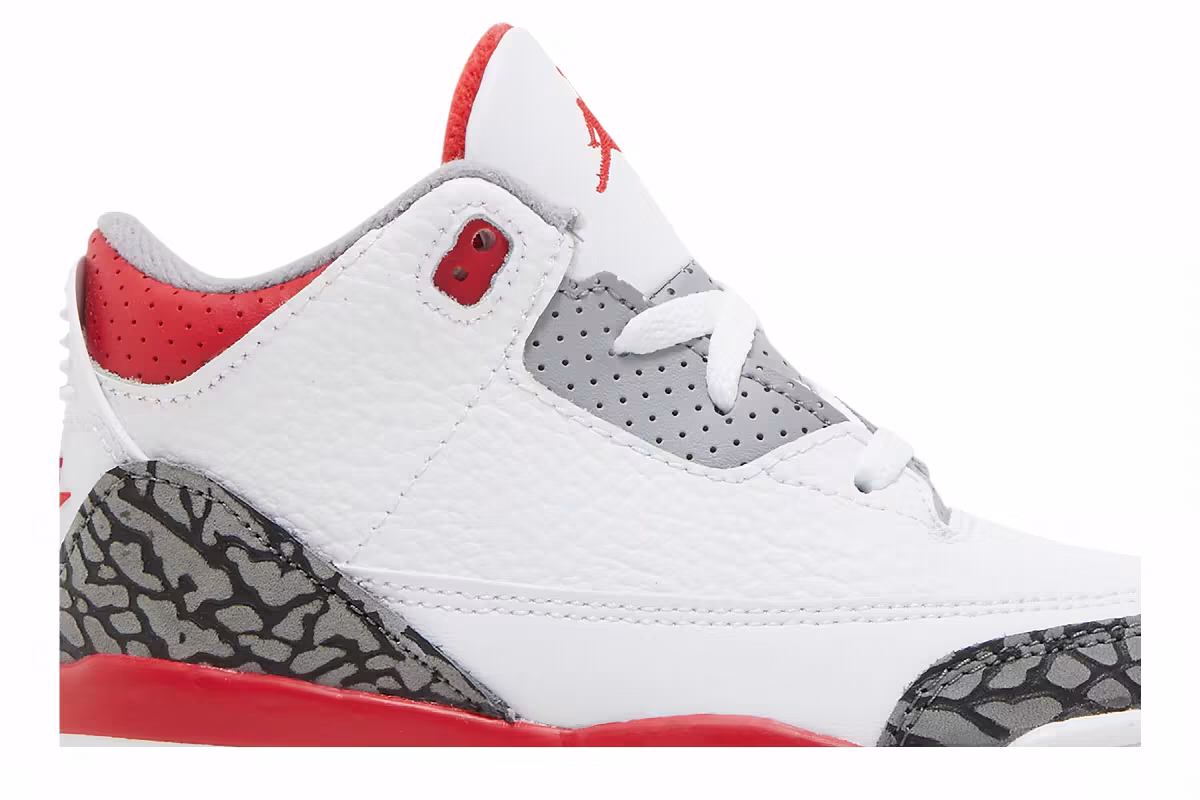 Air Jordan 3 TD Fire Red 2022, view 3