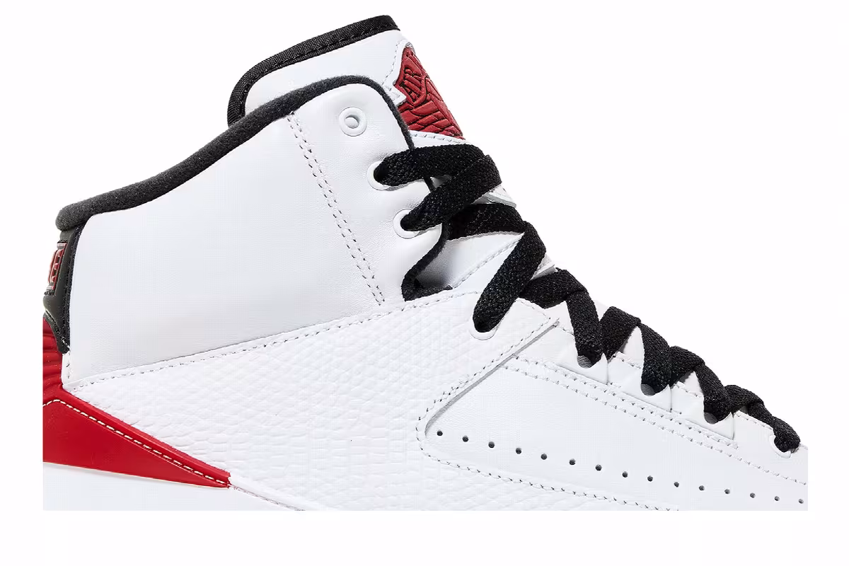 Air Jordan 2 Chicago 2022, view 3